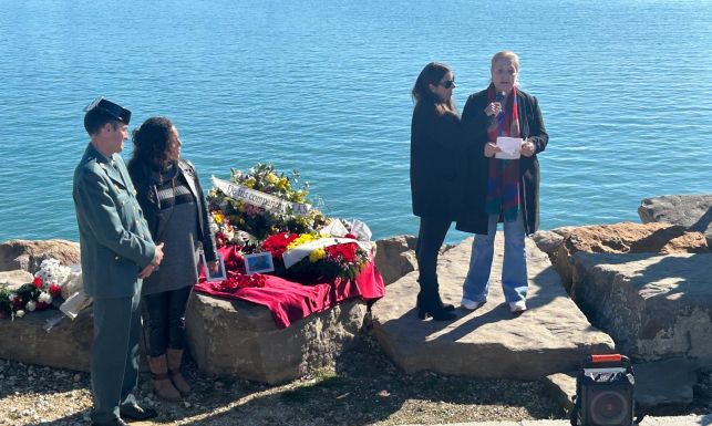 Homenaje en Barbate a los guardias civiles asesinados.