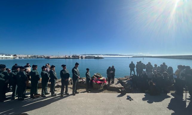 Homenaje en Barbate a los guardias civiles asesinados.