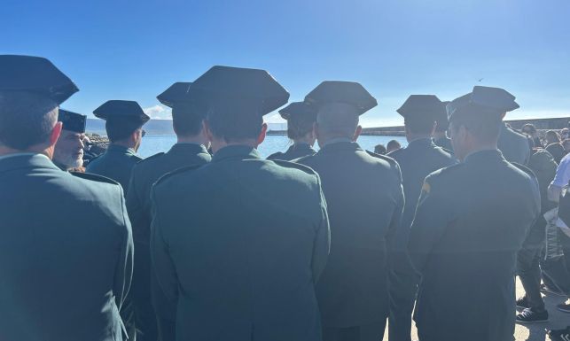 Homenaje en Barbate a los guardias civiles asesinados.